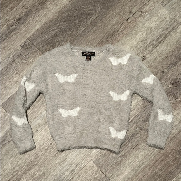 Sweaters - Super soft Women's Gray Sweater with White Butterflies